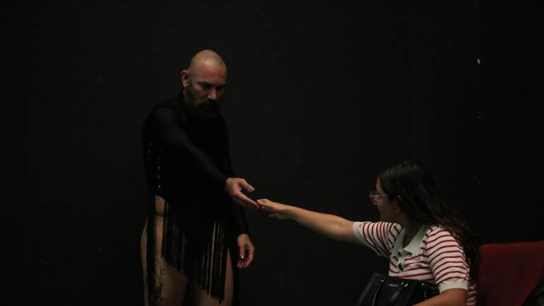 Johnny Millán es codirector artístico y académico de la Escuela Profesional de Danza de Mazatlán.