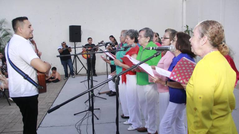 Casa Choy ofrece diversos talleres que son un espacio diseñado para el aprendizaje, la creatividad y la convivencia.