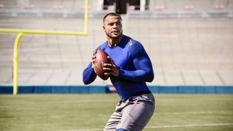 Dak Prescott está en problemas.