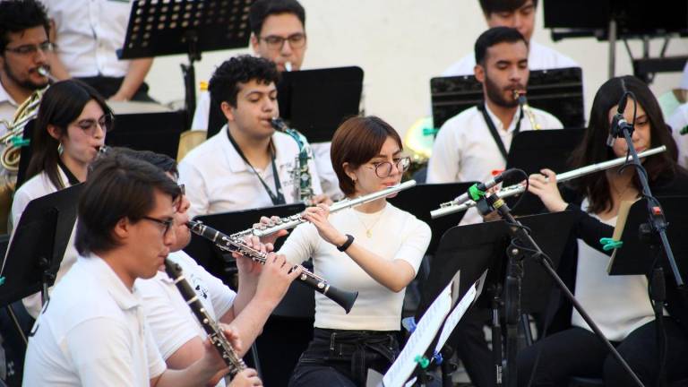 La Banda Sinfónica Juvenil del Estado de Sinaloa.