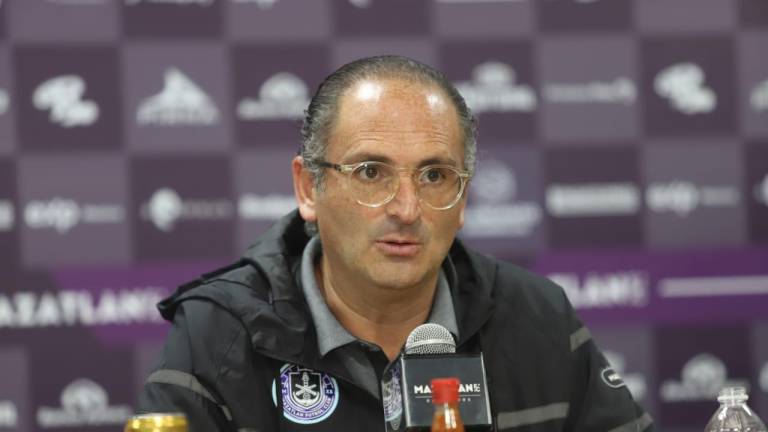 Mauricio Lanz, director general de Mazatlán FC, se responsabilizó del mal paso del club.