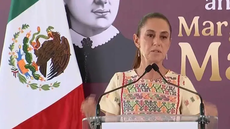 Claudia Sheinbaum aseguró que el Plan B electoral permitirá reducir gastos en instituciones y destinar recursos a necesidades sociales.