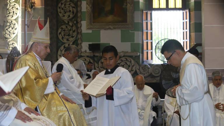El Obispo llamó a los sacerdotes a conservar esta tradición del cuidado de los feligresía en las comunidades llevando la eucaristía.