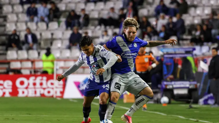 Puebla cerró la jornada 4 con agónico triunfo sobre Pachuca.