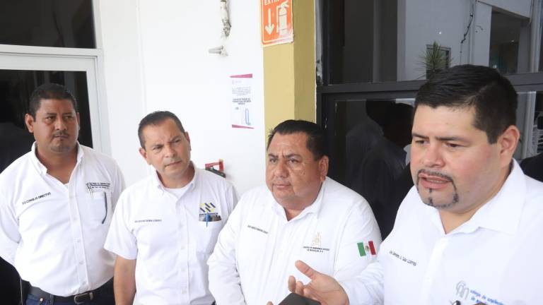Integrantes de los colegios de Ingenieros y Arquitectos tuvieron una reunión en el Ayuntamiento de Mazatlán.