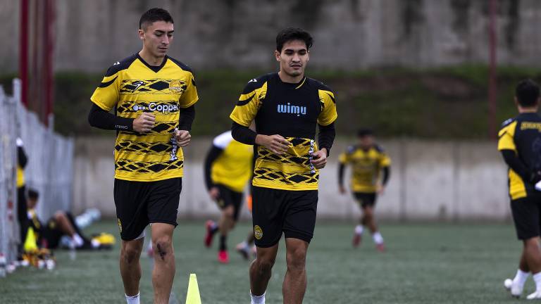 Dorados arranca el torneo de visita en Cancún.