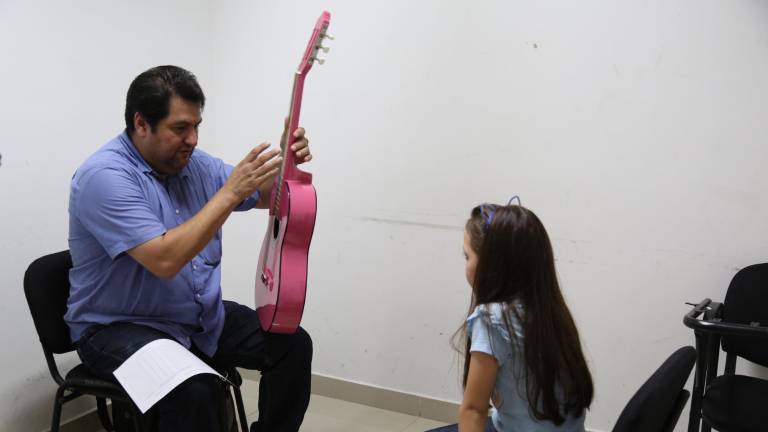 Los talleres abiertos de la Escuela de Arte José Limón están listos para recibir nuevos alumnos.