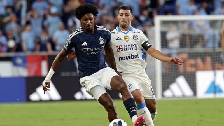 Cruz Azul sigue firme.