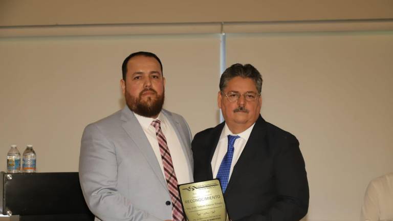 Jesús Abel Sánchez Arámburo rindió protesta como nuevo dirigente del Colegio de Ingenieros Civiles del Sur de Sinaloa A.C. en Mazatlán para el periodo 2025-2026.