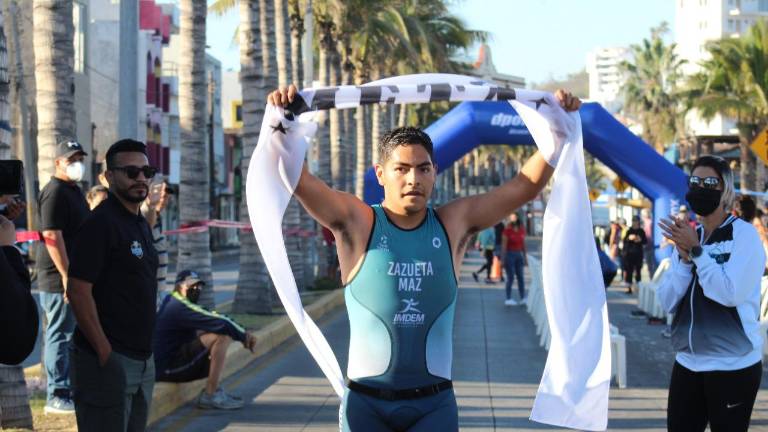 José Luis Zazueta asistirá a su primer evento mundial.