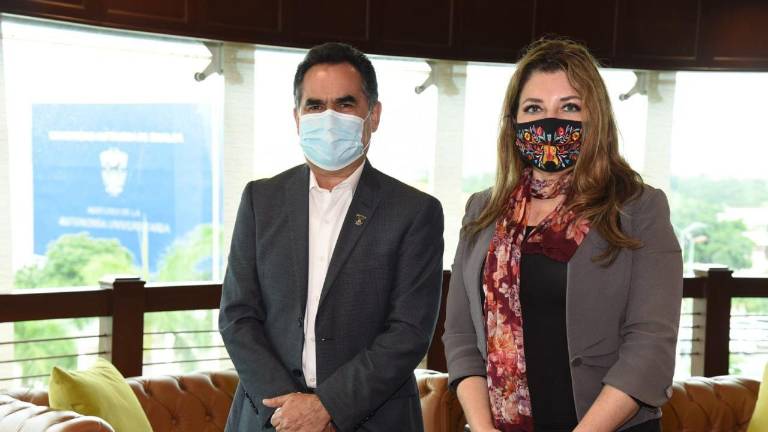 El rector de la UAS, Jesús Madueña Molina y la Directora General de Educación Superior Universitaria de la SEP, Carmen Enedina Rodríguez Armenta.