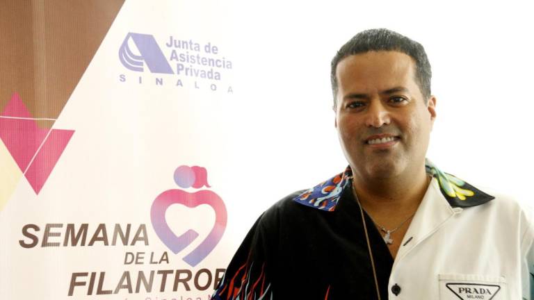 El Fashion Stylist Aldo Rendón participa en la Semana de la Filantropía en Culiacán.