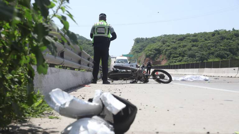 Mujer motociclista muere arrollada por vehículo en Mazatlán