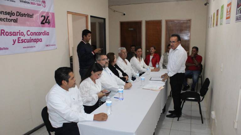 En el 24 Consejo Distrital consideran que los candidatos prefieren apegarse a los partidos políticos.