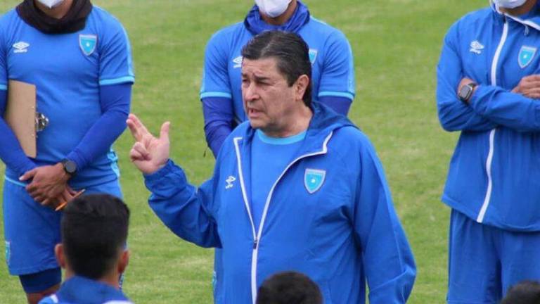 La Guatemala de Luis Fernando Tena se impuso a Surinam con agónico gol y avanzó en Nations League.