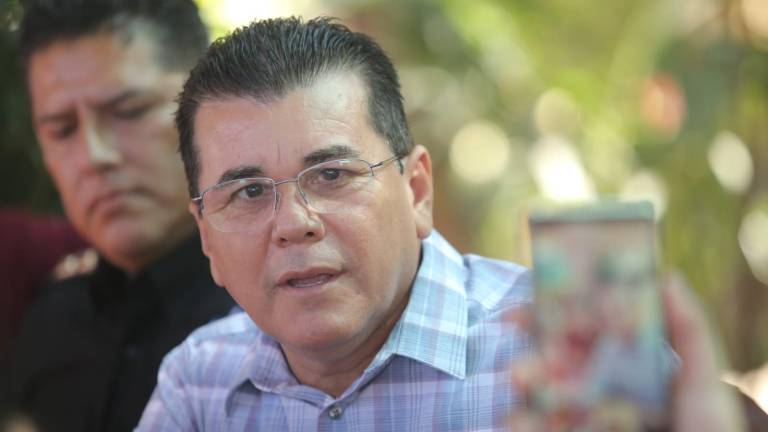 Regidores de Mazatlán cierran filas en apoyo del Secretario del Ayuntamiento, quien denunció haber sido demandado por Grupo ARHE por caso Nafta