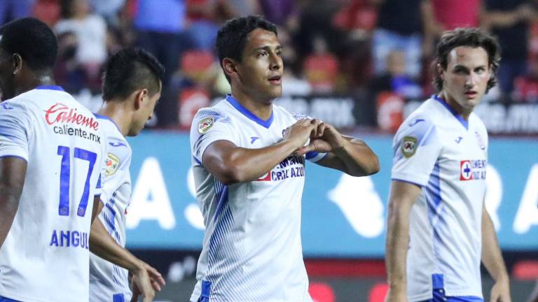 Luis Romo festeja su gol.