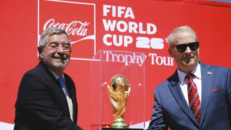 El trofeo de la Copa del Mundo de la FIFA inició su recorrido por México rumbo al Mundial 2026.