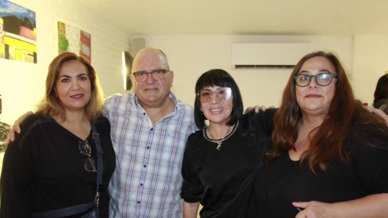 Patricia Salazar, Alfonso Lozano, Kitty Villavelázquez e Irene Clouhtier.