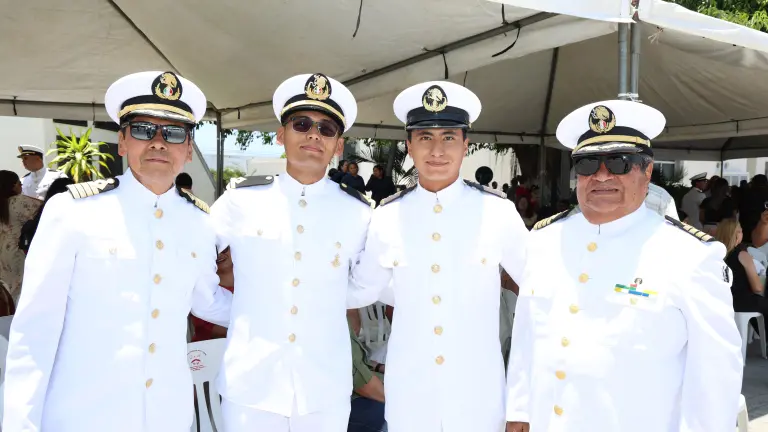 Zarpan hacia nuevos retos oficiales de la Escuela Náutica de Mazatlán