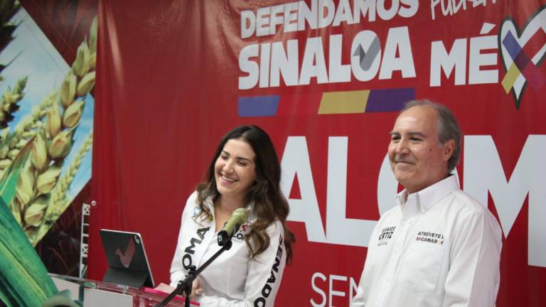 Los candidatos al Senado por la coalición Fuerza y Corazón por México, Paloma Sánchez y Eduardo Ortiz.