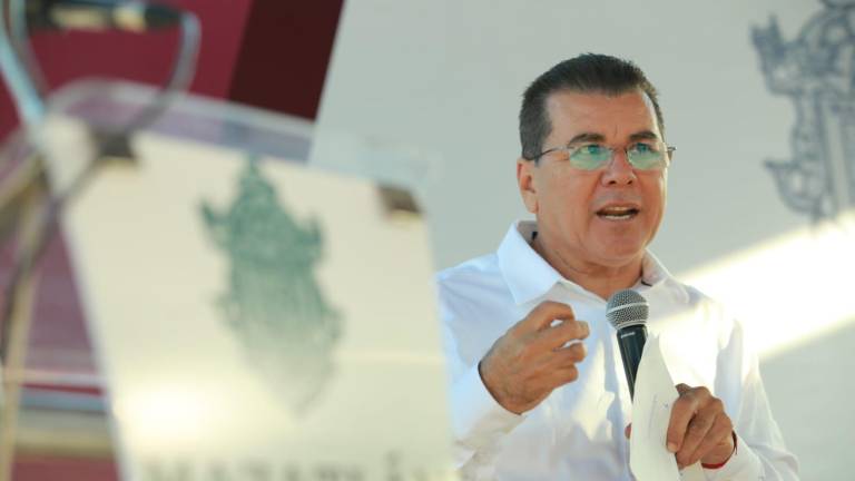 El Alcalde Édgar González Zataráin descarta que el proyecto de tirolesa vaya a privatizar el faro de Mazatlán.