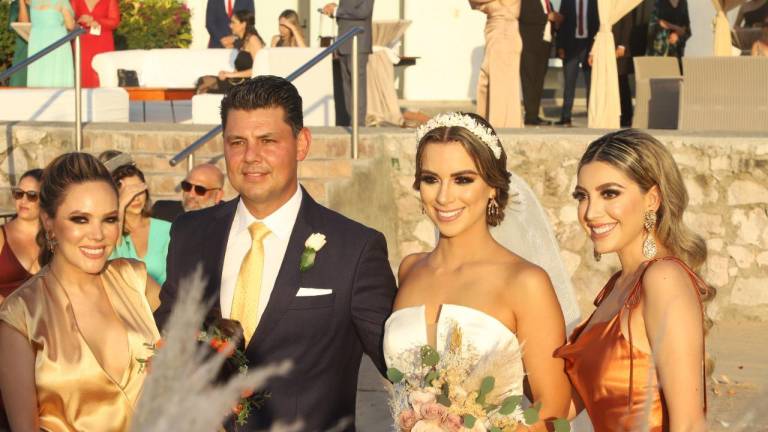 Rebeca y Juan Carlos celebran su boda civil