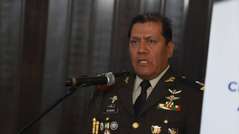 Óscar Olivares explicó que la participación militar no busca desplazar a las corporaciones, sino reforzar estrategias y disciplina frente al crimen organizado.