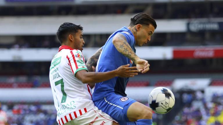 Cruz Azul avanza a la liguilla tras derrotar en penaltis al Necaxa