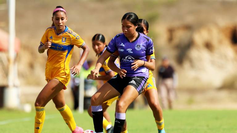 Mazatlán empata sin goles ante Tigres.