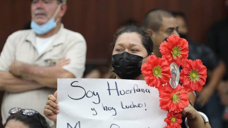 Una de las víctimas que demandan pensión de un policía caído.