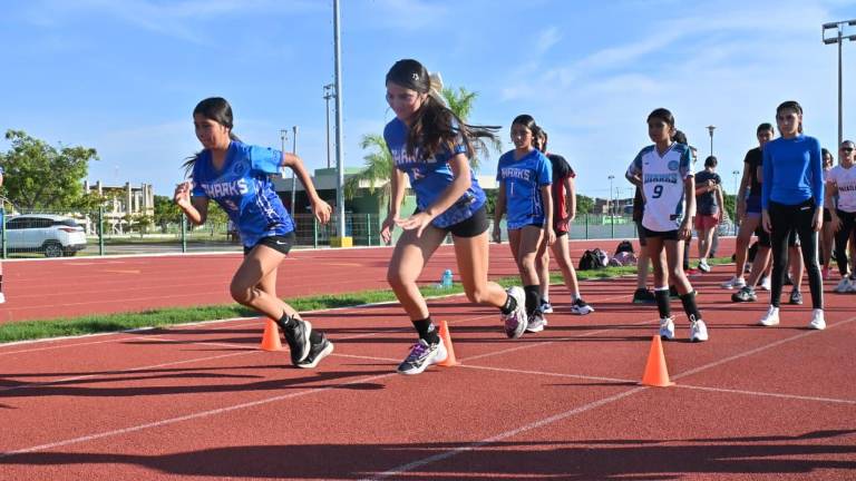 Los atletas fueron calados en la Unidad Juárez.