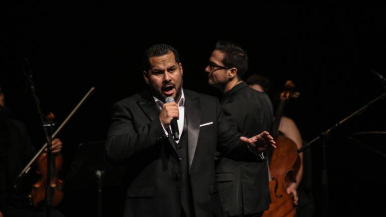 Carlos Osuna llena de romanticismo el Pablo de Villavicencio con la presentación de su disco titulado Nostalgias.