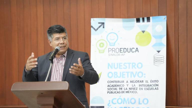 El Diputado José Manuel Luque, presidente de la Comisión de Educación Pública y Cultura en el Congreso del Estado, inauguró el concurso “Juguemos a emprender”, organizado por ProEduca.