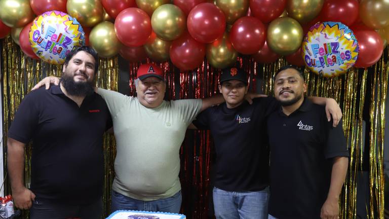 Carlos Robles, Arnulfo Contreras, Andrés Hernández y Eduardo López fueron los cumpleañeros del mes de enero de Grupo Noroeste Mazatlán.
