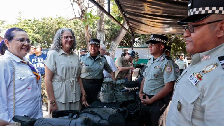Graciela Domínguez Nava, Gobernadora de Sinaloa, durante la Jornada por la Paz en la comunidad Isla del Bosque, en Escuinapa.