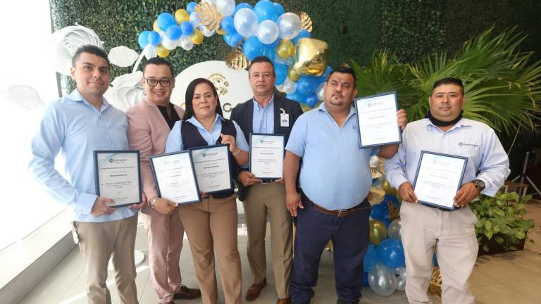 Cimaco Mazatlán reconoce la dedicación laboral de 21 colaboradores