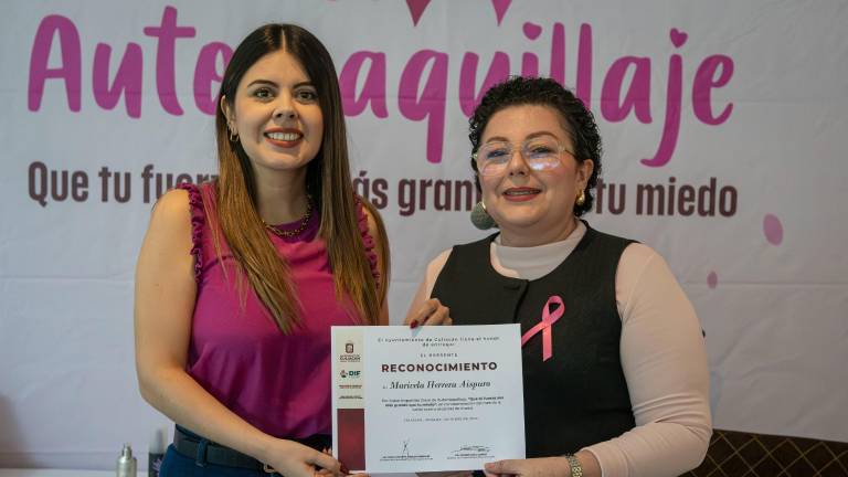 Maricela Herrera Aispuro impartió una clase gratuita de automaquillaje, “Que tu fuerza sea más grande que tu miedo”.