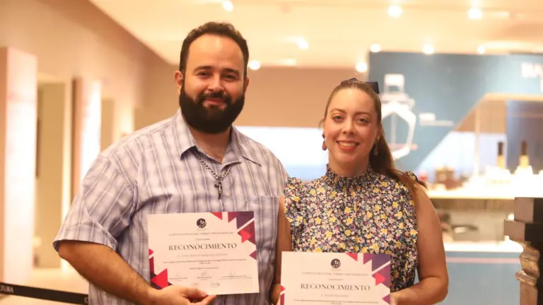 Reconocen legado de figuras de la ópera mazatleca