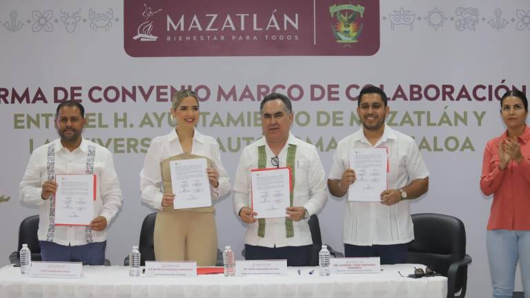 Firma de convenio entre el Gobierno de Mazatlán y la UAS.