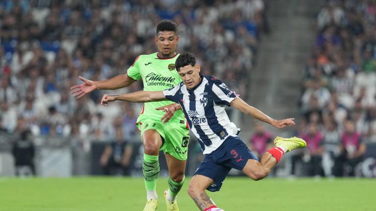 Rayados superó en entrenido encuentro a FC Juárez.