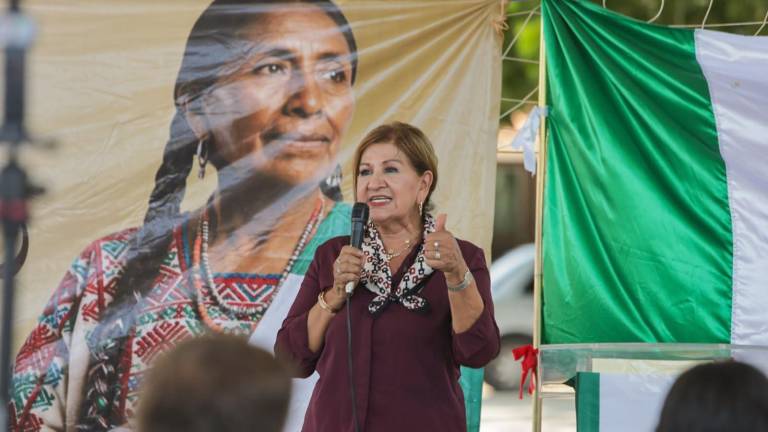 Tere Guerra participó en una asamblea informativa en Eldorado, donde llamó a fortalecer la unidad y continuar con el proyecto de transformación.