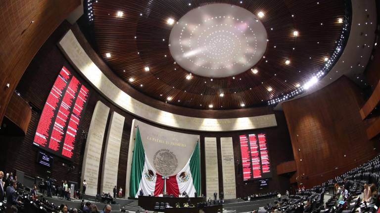 Aplazan discusión de reforma para reducir jornada laboral en México; diputados la regresan a comisiones