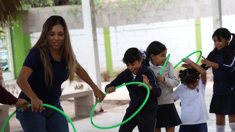 Escuelas de Villa Juárez tuvieron un día de mucha actividad física gracias al Isde.