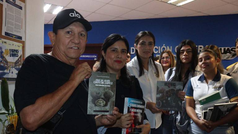 Más de 300 libros de todas las áreas del conocimiento fueron compartidos con el objetivo de fortalecer el hábito de la lectura en la comunidad universitaria.