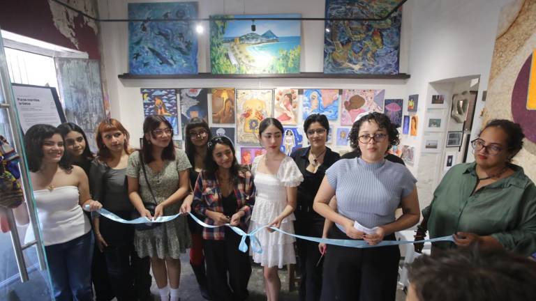 Sirenas Negras y Ruido Femenino inauguraron la Exposición Colectiva “Puras morritas artistas”, en Point Galería.