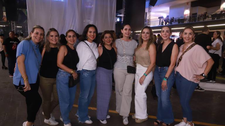 Jaqueline Lafarga, Gloria Felton, Chiquis Cavazos, Paulina de Díaz, Rosy de Enciso, Laura Moreno, Nuria Escoboza, Elsa Ibarra y Edna Ibarra.