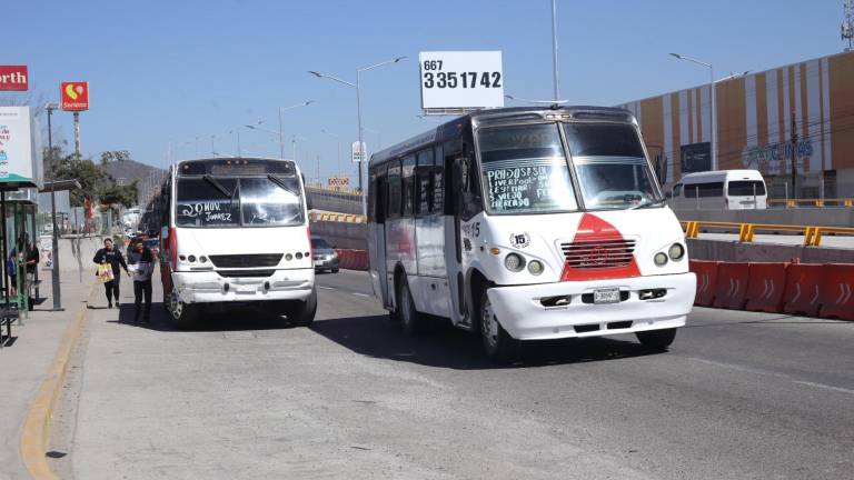 Rutas de camiones urbanos retomaron sus recorridos habituales tras habilitarse el paso superior en la avenida Óscar Pérez Escobosa en Mazatlán.