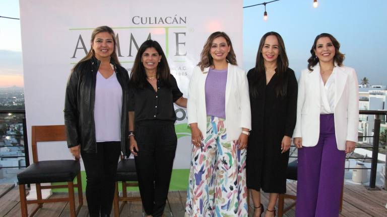 Edna Fong, Adriana Rojo, Joane Hernández, Cinthya Flores y Rosario Valdez.