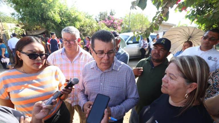 Anuncia Alcalde de Mazatlán regularización de 1,800 predios en Colonia San Antonio